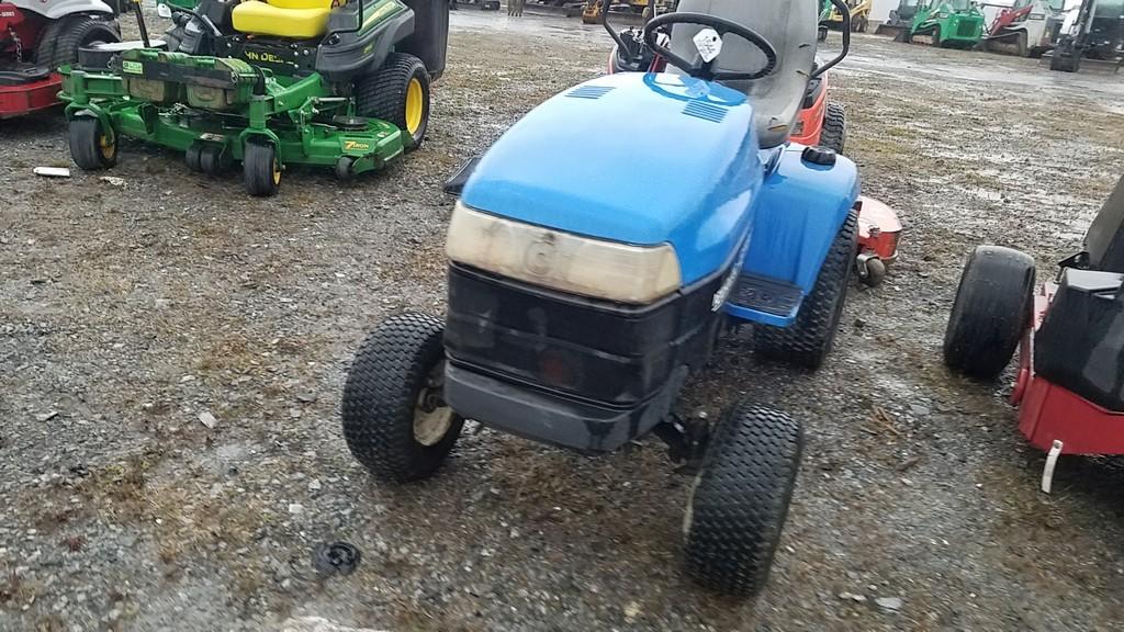 New Holland GT20 Riding Tractor 'Ride & Drive'