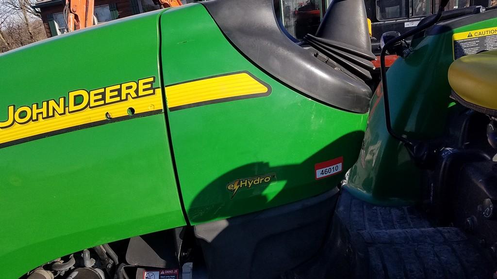 John Deere 4520 Compact Tractor 'Ride & Drive'