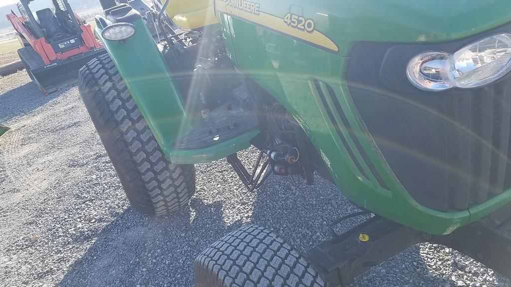 John Deere 4520 Compact Tractor 'Ride & Drive'