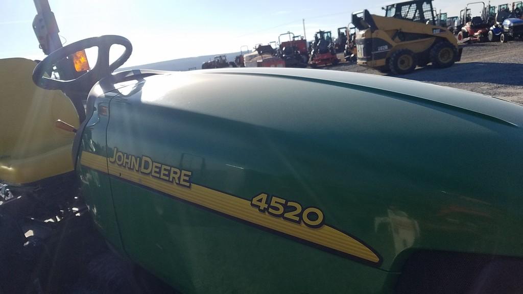 John Deere 4520 Compact Tractor 'Ride & Drive'