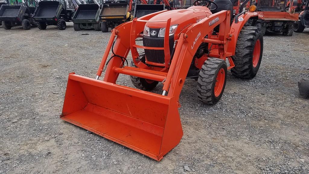 Kubota L3301 Compact Loader Tractor 'Ride & Drive'