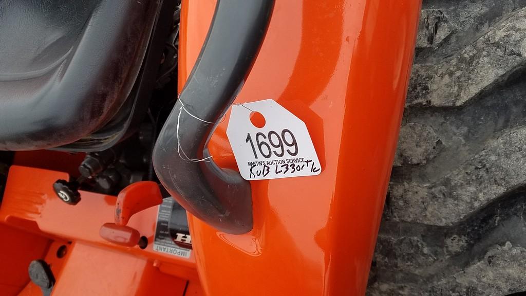Kubota L3301 Compact Loader Tractor 'Ride & Drive'