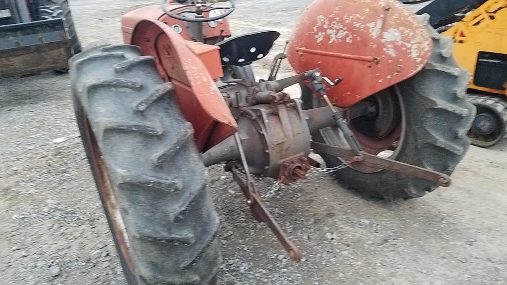 Massey Ferguson 35 Tractor 'Runs & Operates'