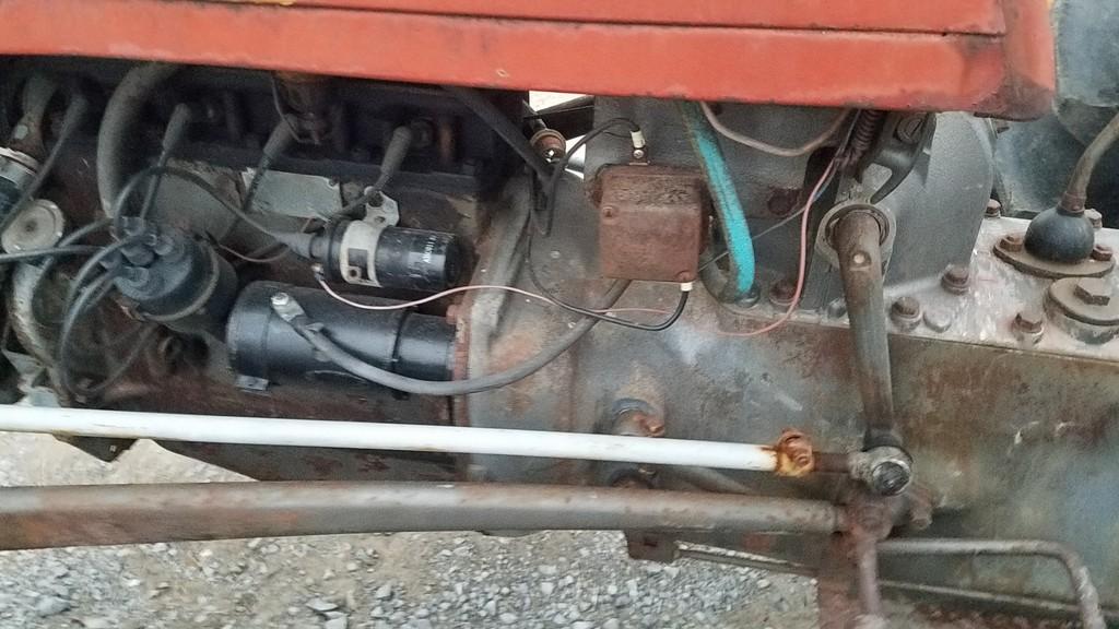 Massey Ferguson 35 Tractor 'Runs & Operates'
