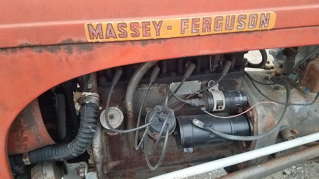 Massey Ferguson 35 Tractor 'Runs & Operates'