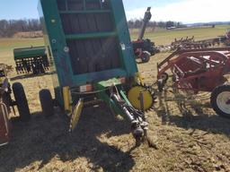 John Deere 435 Round Baler 'Monitor & manual in the Office '