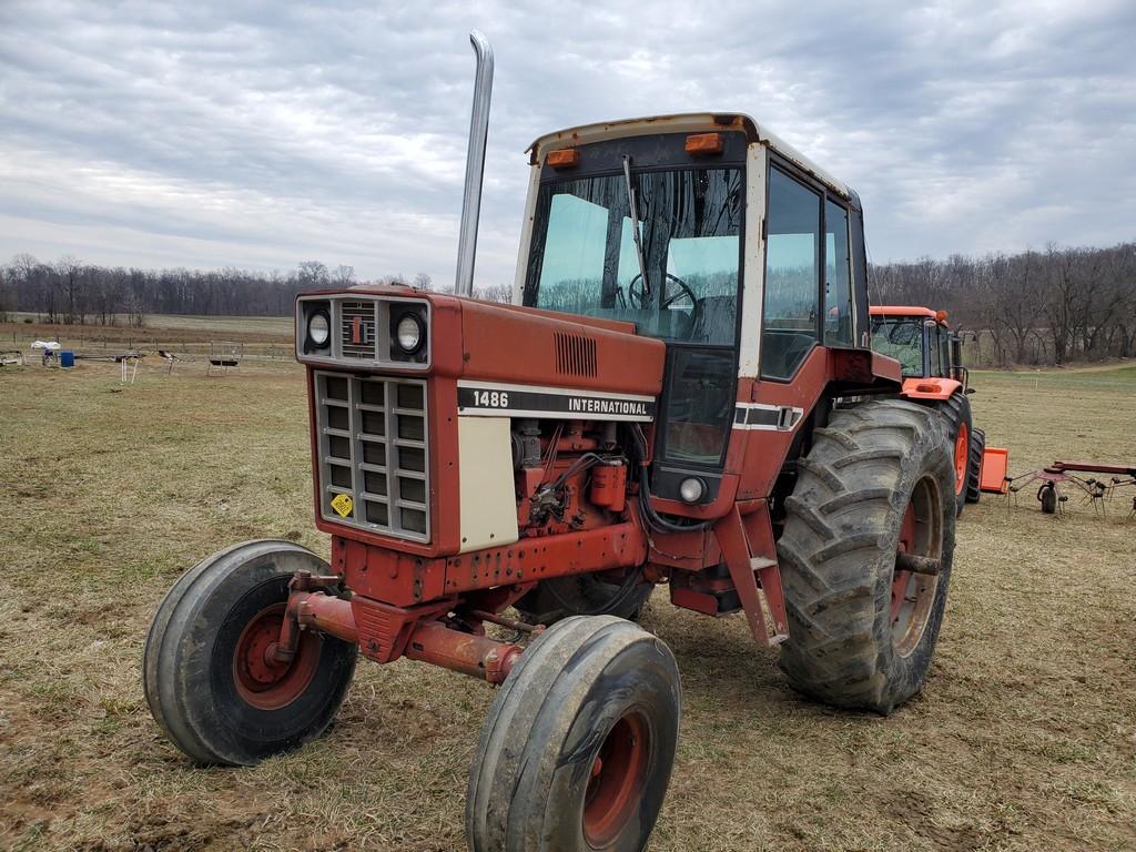 International 1486 Cab Tractor