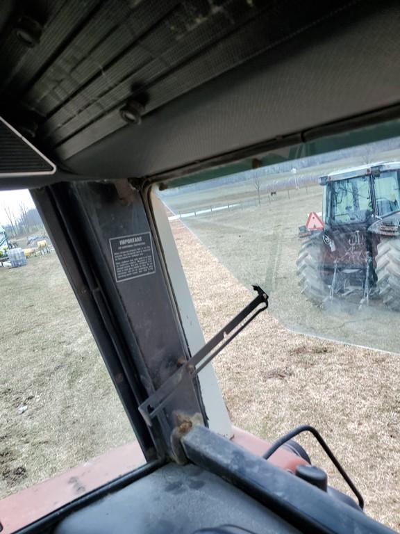 International 1486 Cab Tractor