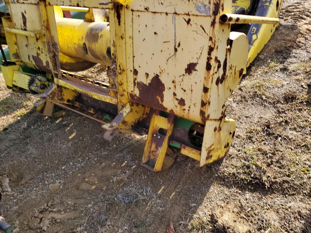John Deere  Grass Head
