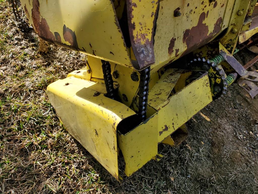 John Deere  Grass Head