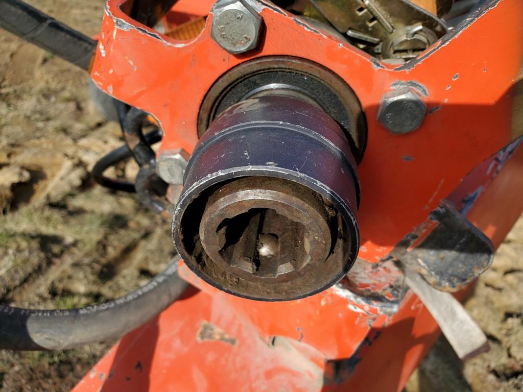 Kuhn Merge Maxx 300 Merger 'Controls in the Office'