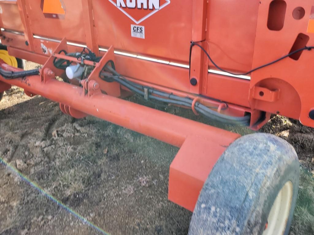 Kuhn Merge Maxx 300 Merger 'Controls in the Office'