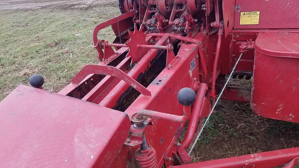 New Holland 311 Small Square Baler