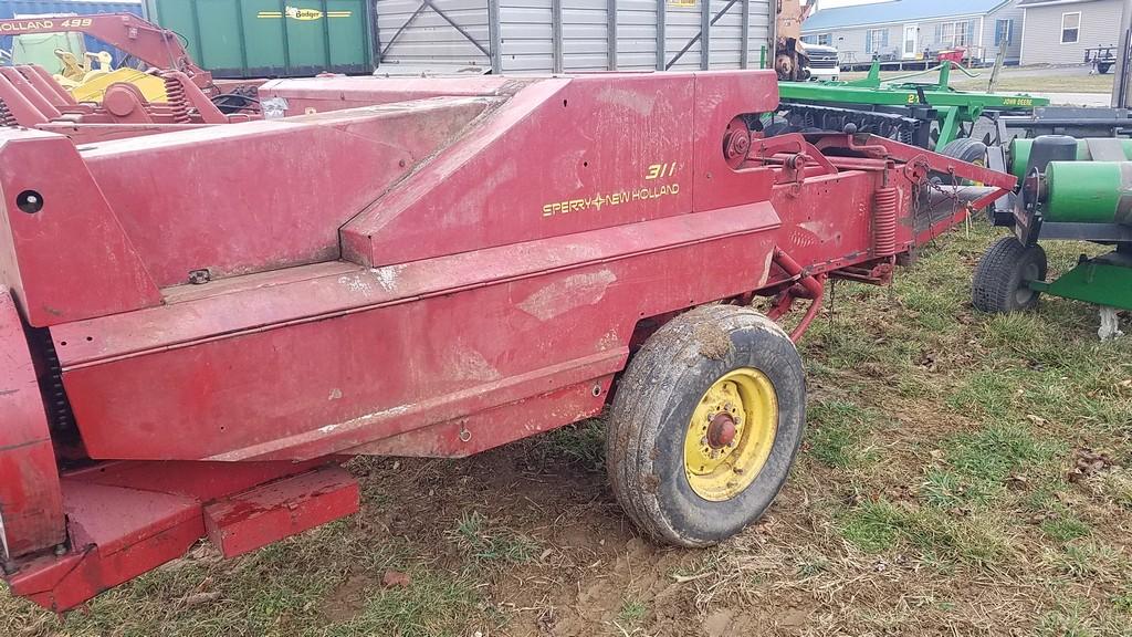 New Holland 311 Small Square Baler