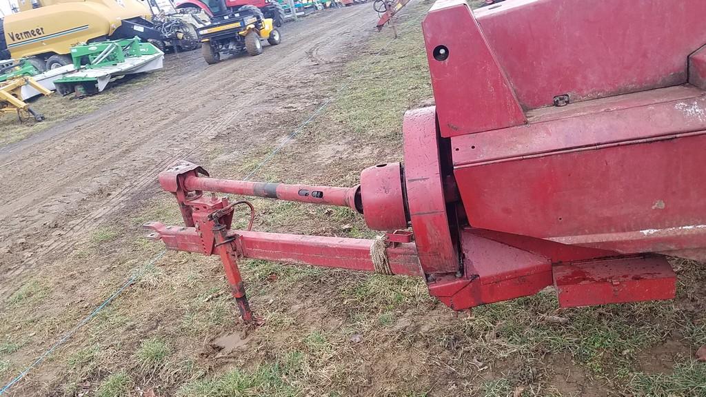 New Holland 311 Small Square Baler