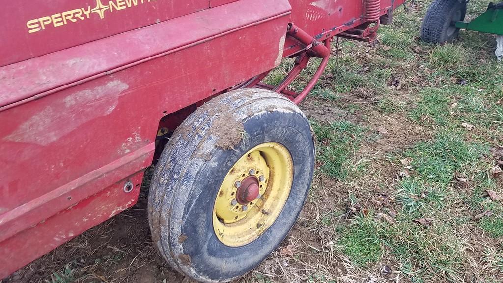 New Holland 311 Small Square Baler