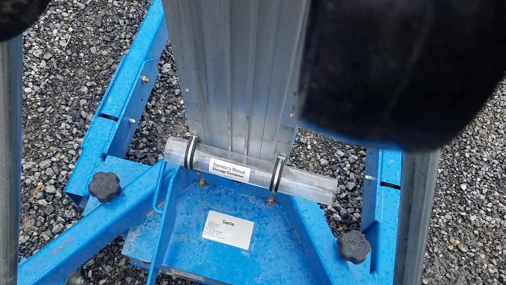 2022 Genie SLA10 Lift