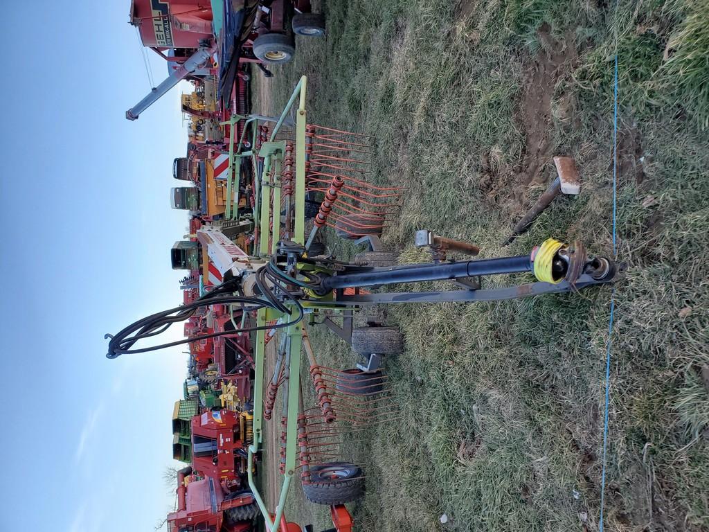 Claas Liner 650 Twin Rake 'Manual in the Office'