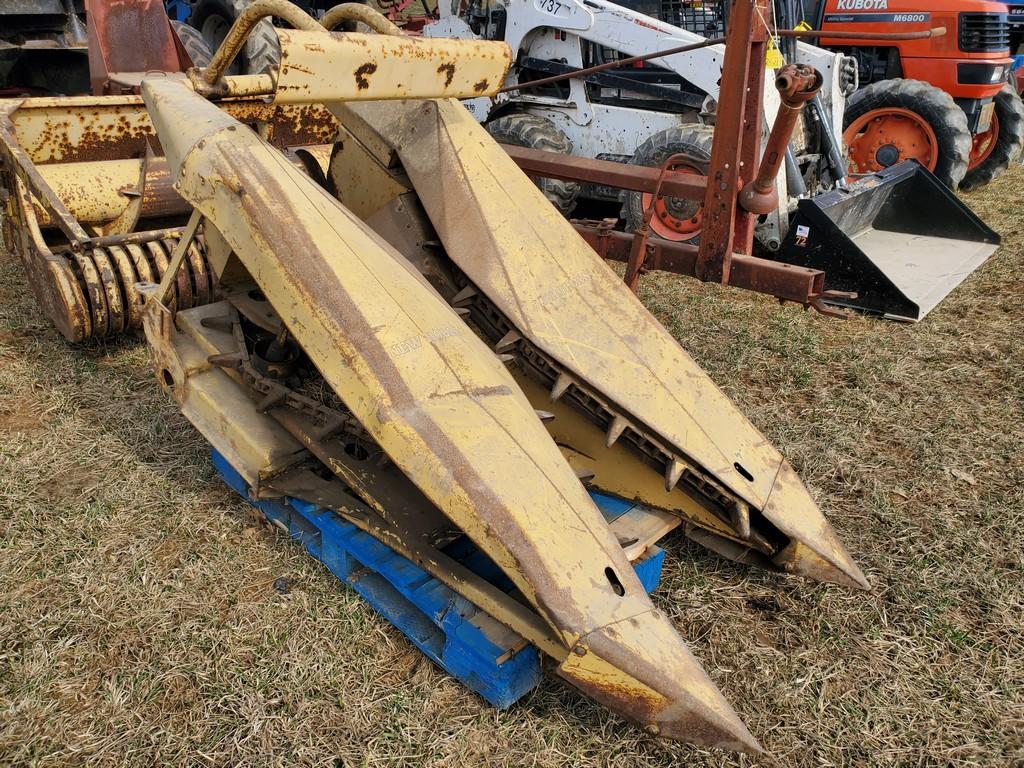 New Holland 717 Forage Harvester