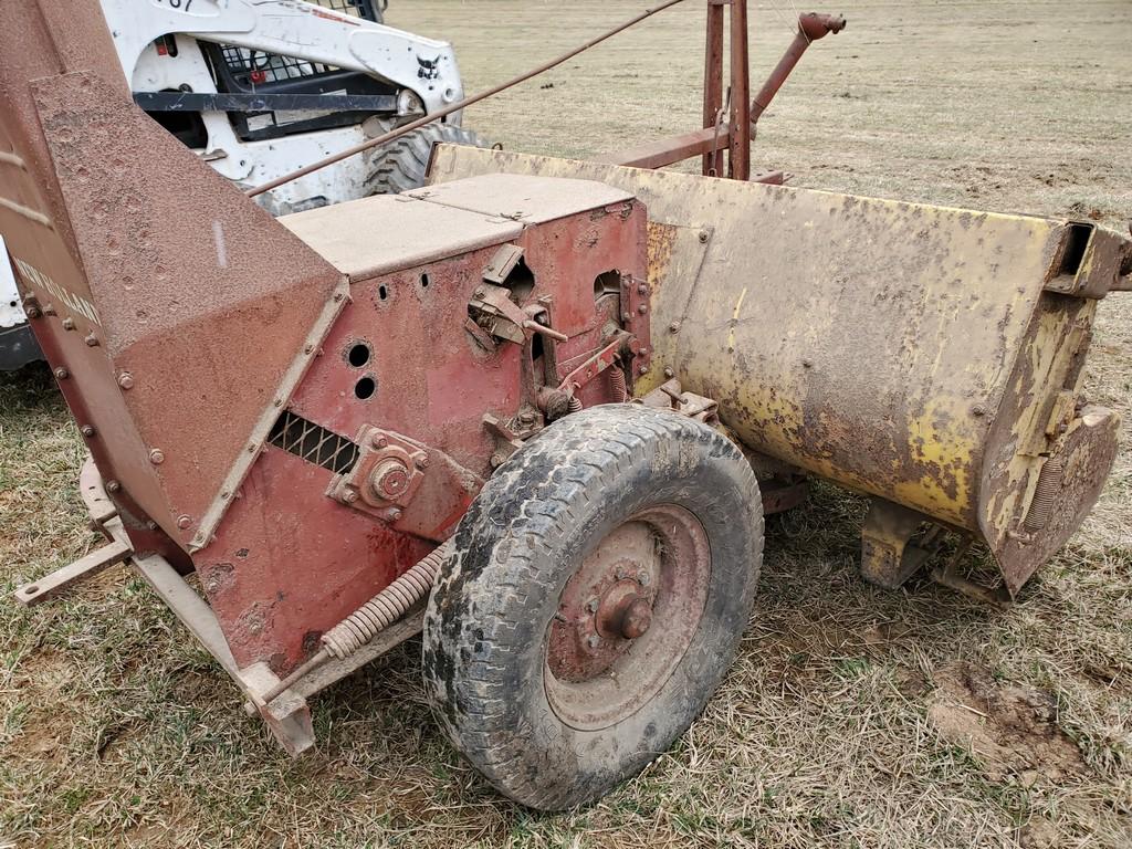 New Holland 717 Forage Harvester