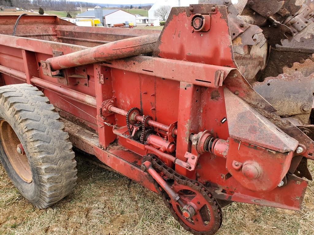 New Holland 791 Manure Spreader