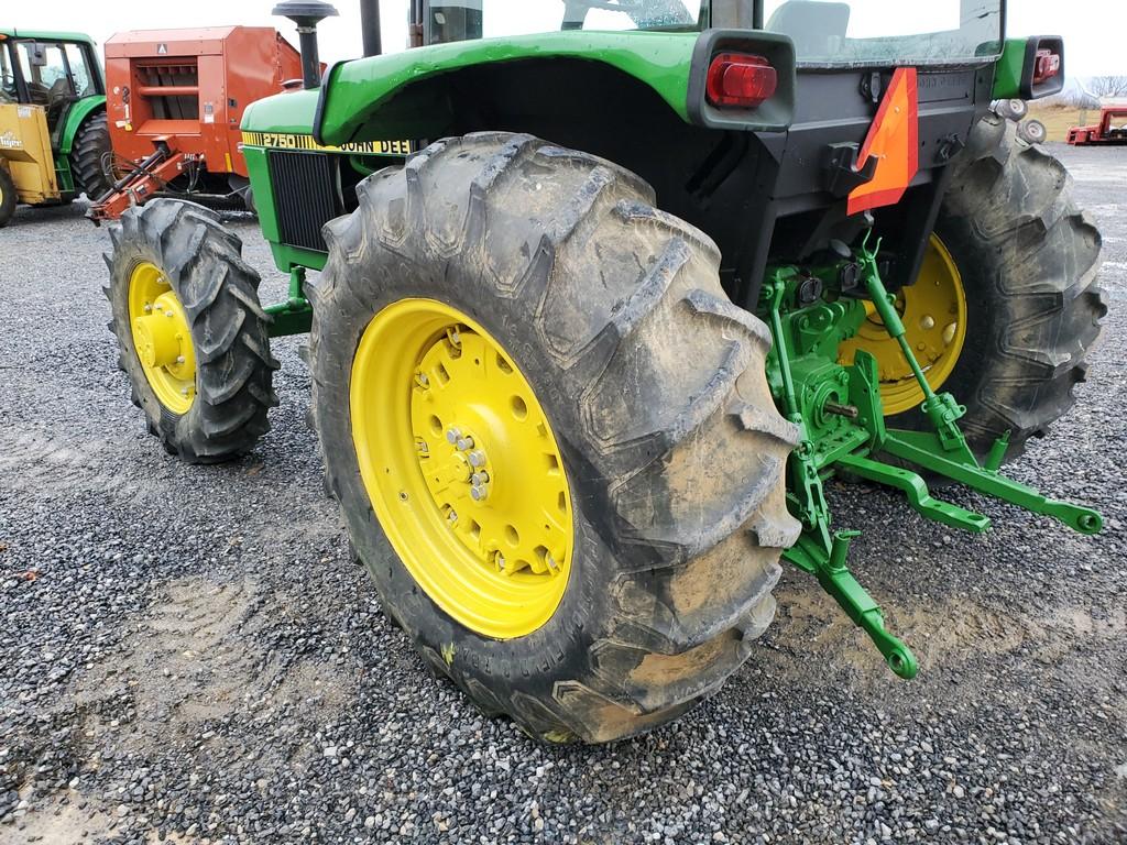John Deere 2750 Cab Tractor