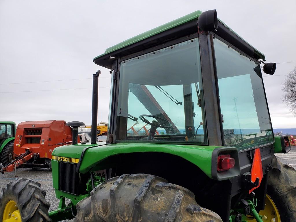 John Deere 2750 Cab Tractor