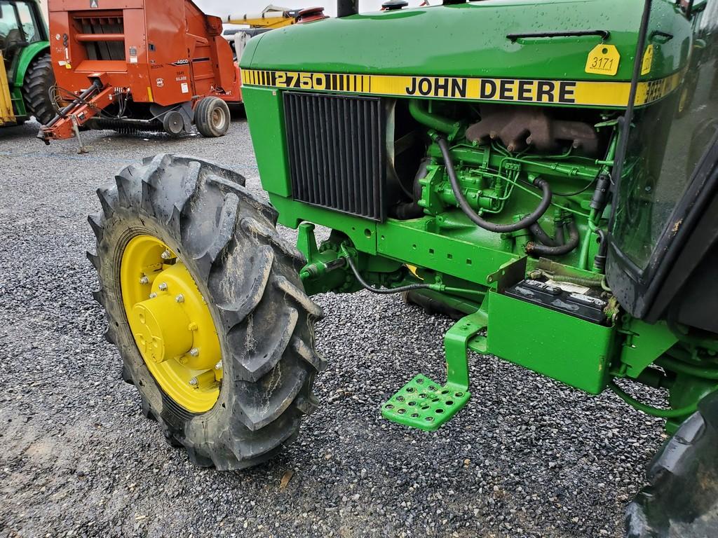John Deere 2750 Cab Tractor