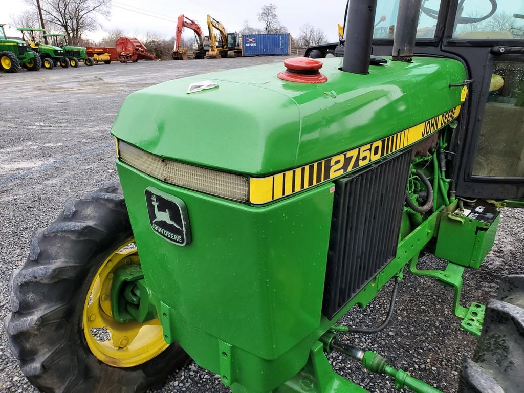 John Deere 2750 Cab Tractor