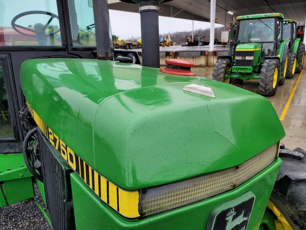 John Deere 2750 Cab Tractor