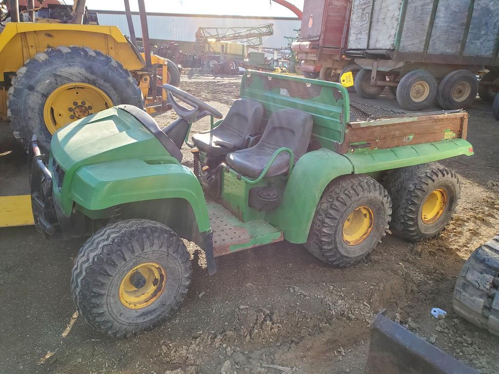 John Deere 6x4 Gator Utility Vehicle