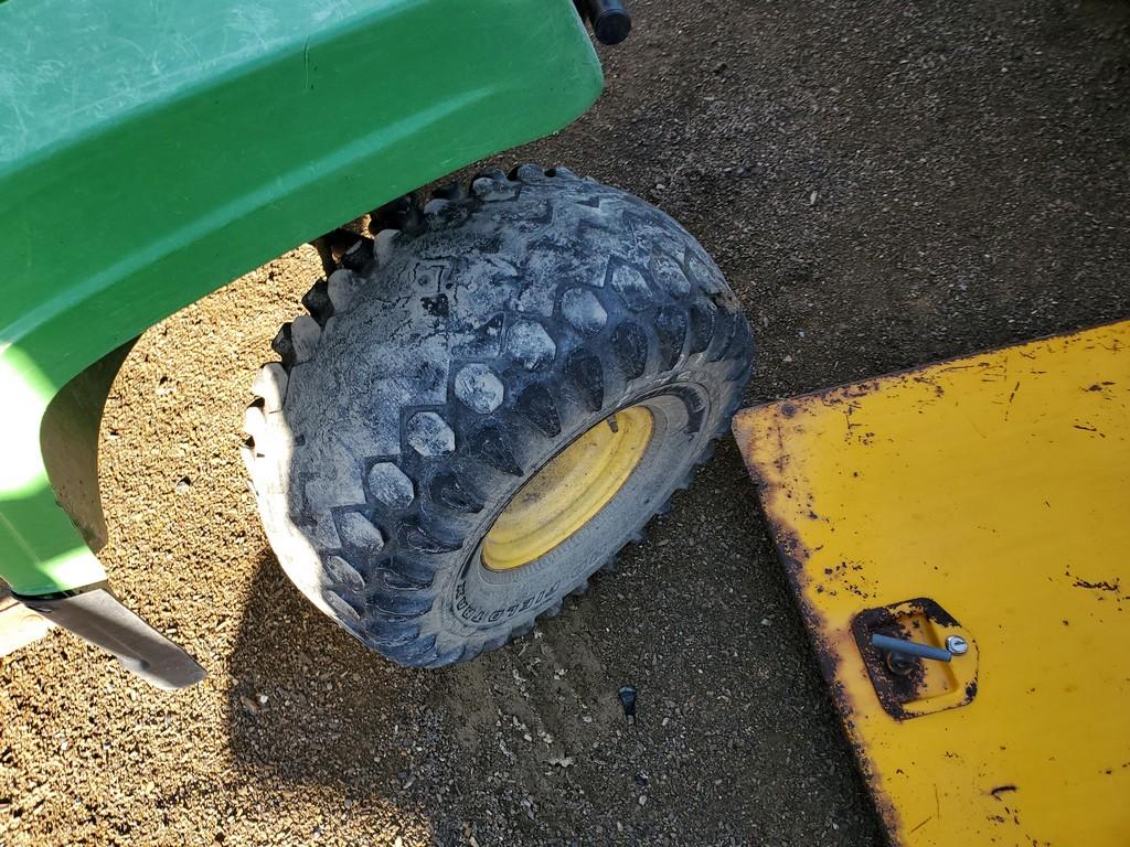 John Deere 6x4 Gator Utility Vehicle