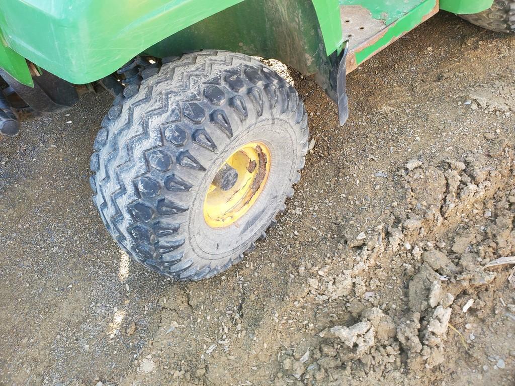John Deere 6x4 Gator Utility Vehicle