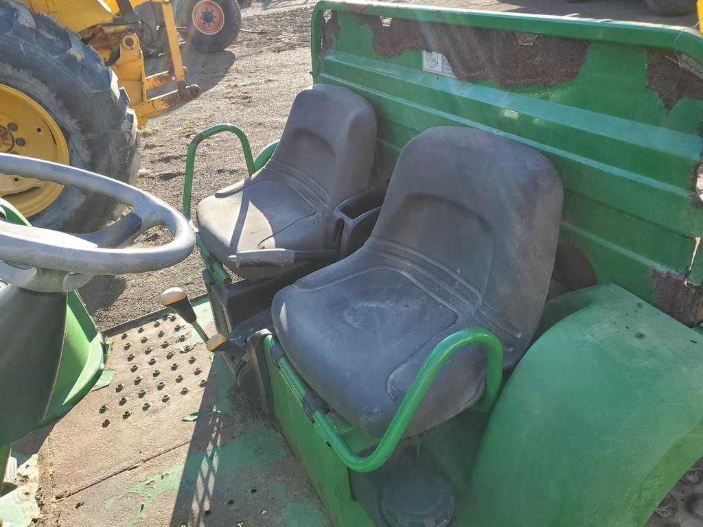 John Deere 6x4 Gator Utility Vehicle