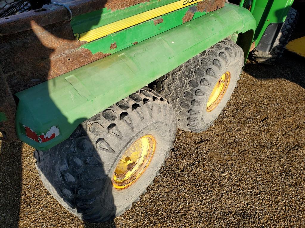 John Deere 6x4 Gator Utility Vehicle