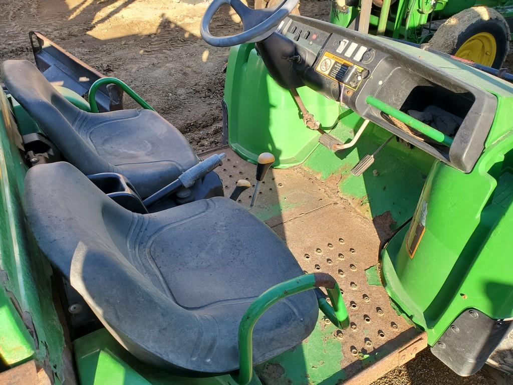 John Deere 6x4 Gator Utility Vehicle