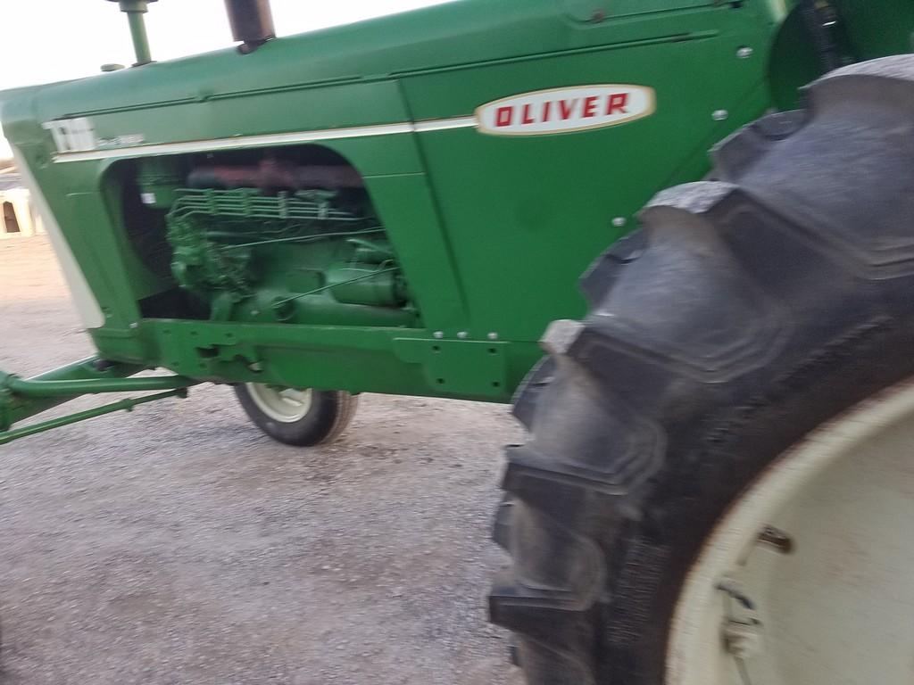 Oliver 770 Tractor