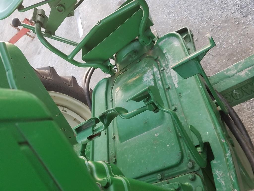 Oliver 770 Tractor