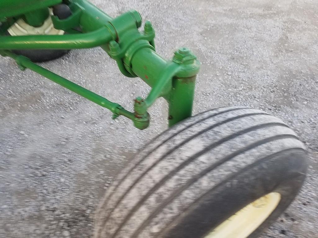 Oliver 770 Tractor