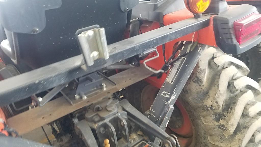 Kubota B2650 Compact Loader Tractor