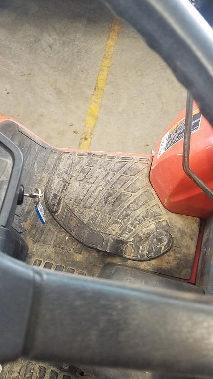 Kubota B2650 Compact Loader Tractor