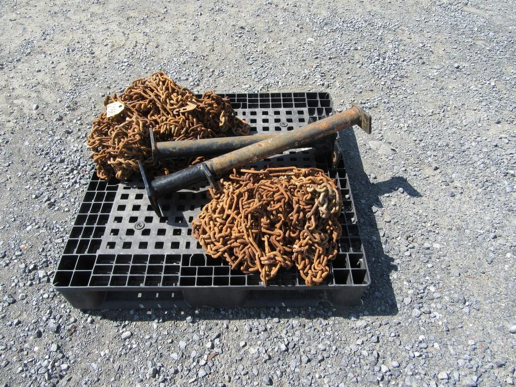 Tire Chains / Hangers
