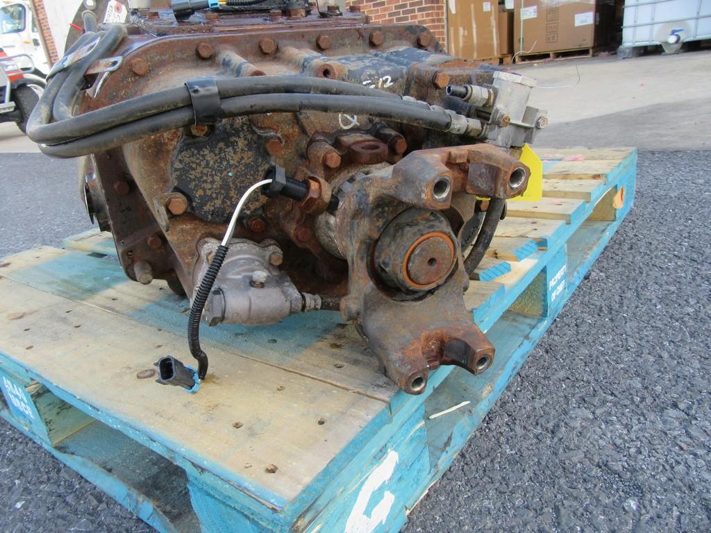 Eaton RTLO16913A  13 Speed Transmission