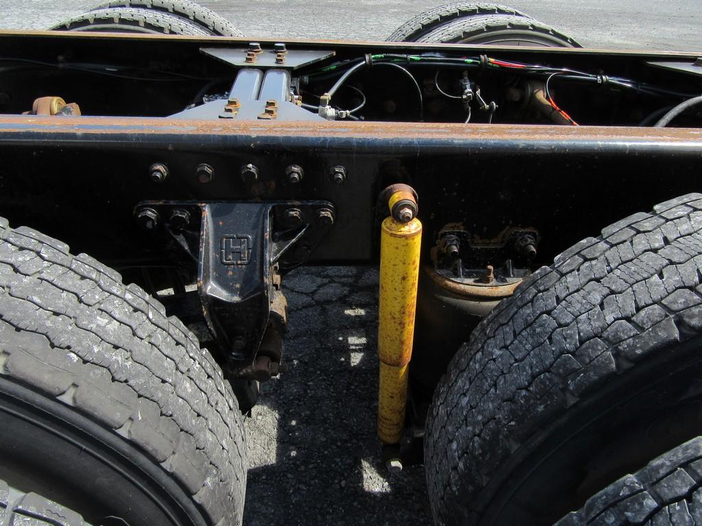 2000 Volvo WG64 Cab and Chassis