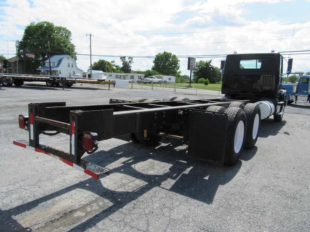 2000 Volvo WG64 Cab and Chassis