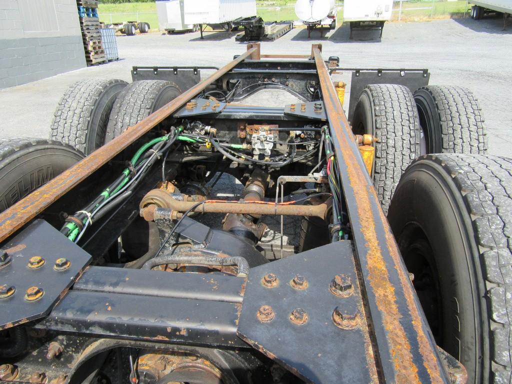 2000 Volvo WG64 Cab and Chassis