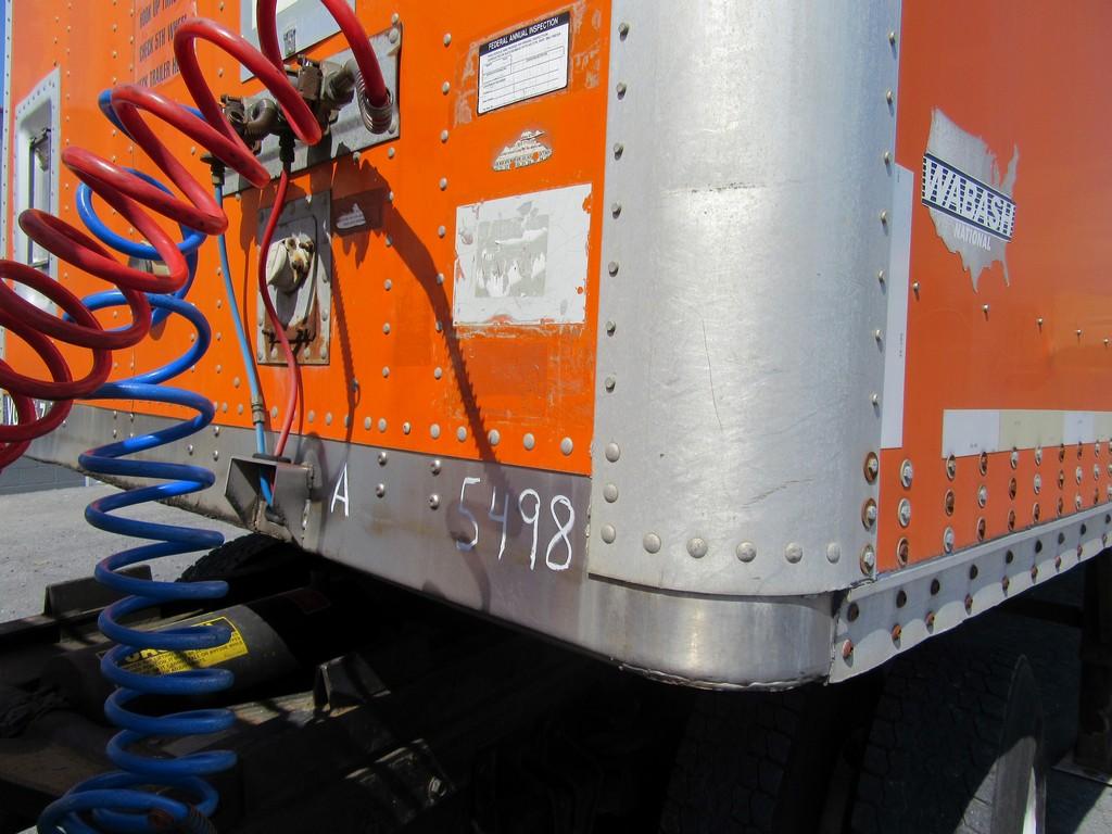 2004 Wabash 48' x 102" Van Trailer