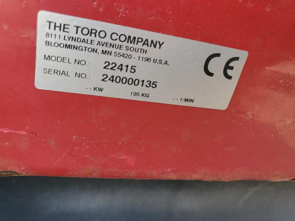 2004 Toro  Broom