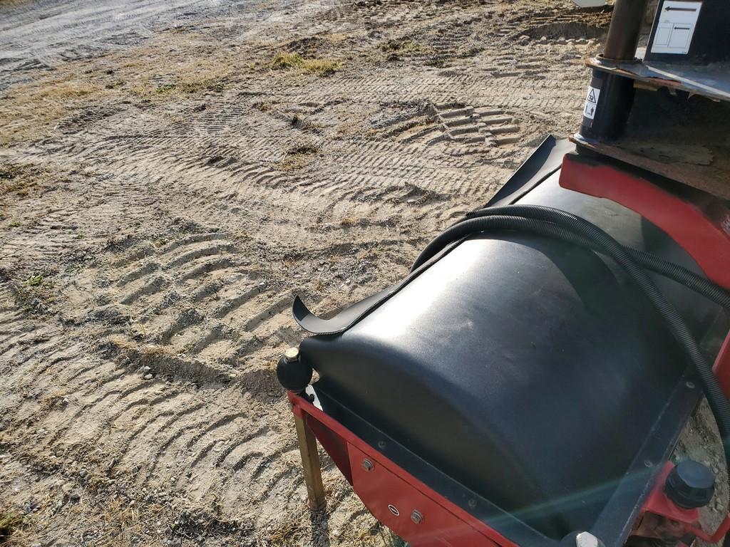 2004 Toro  Broom
