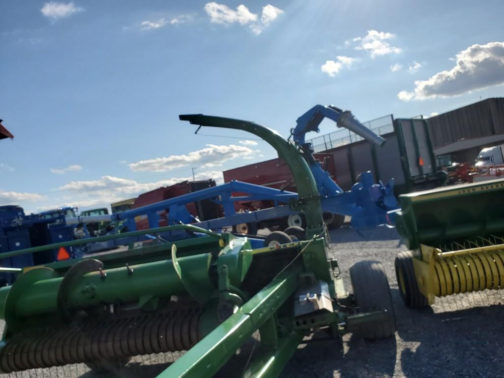 John Deere 3970 Forage Harvester 'Manual & Monitor in the Office'